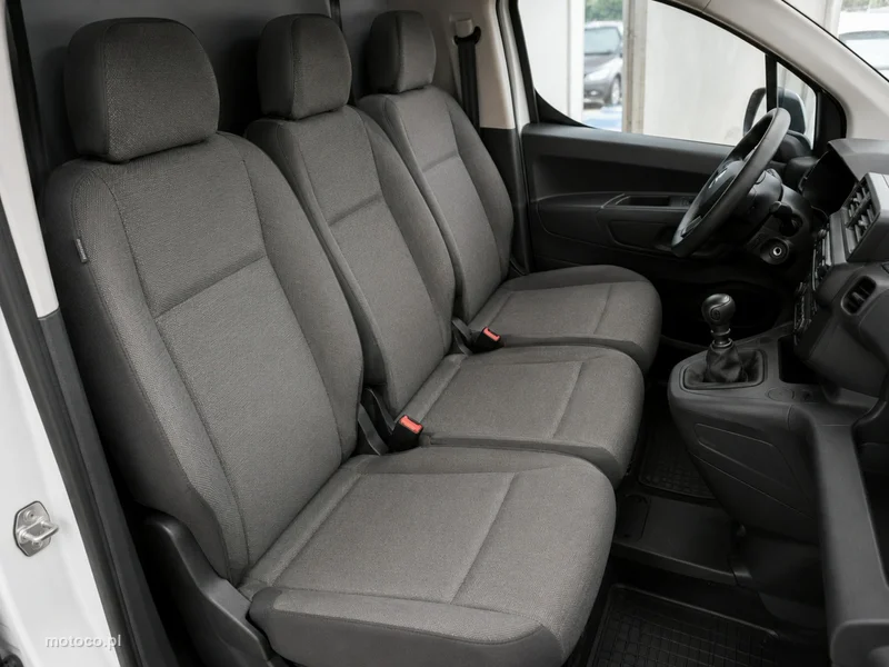 Toyota Proace City 8