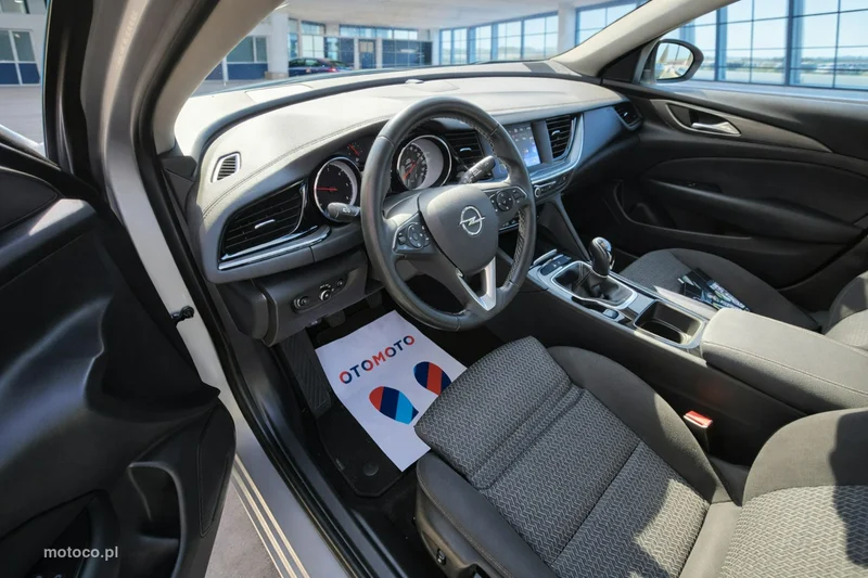 Opel Insignia B 11