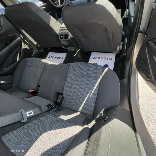 Opel Insignia B 12
