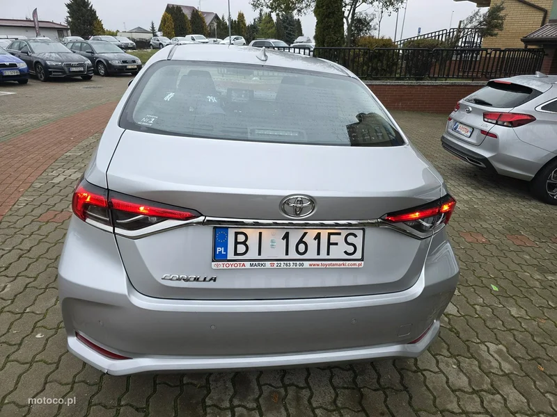 Toyota Corolla E210 11