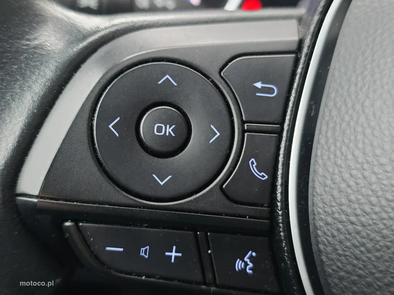 Toyota Corolla E210 14