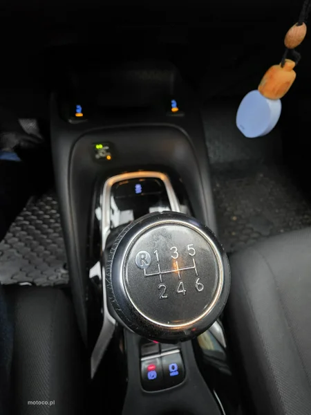Toyota Corolla E210 17