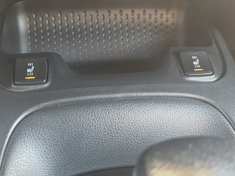 Toyota Corolla E210 6