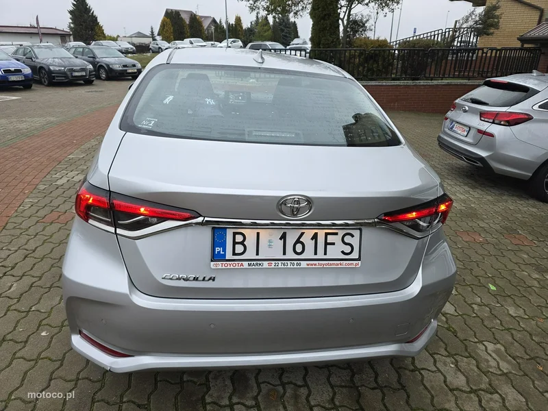 Toyota Corolla E210 10