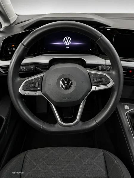 Volkswagen Golf VIII 11