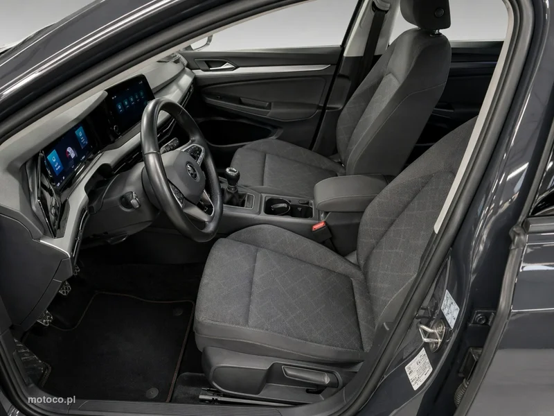 Volkswagen Golf VIII 5