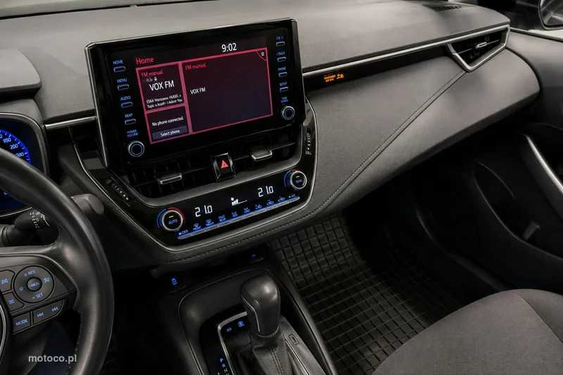 Toyota Corolla E210 10