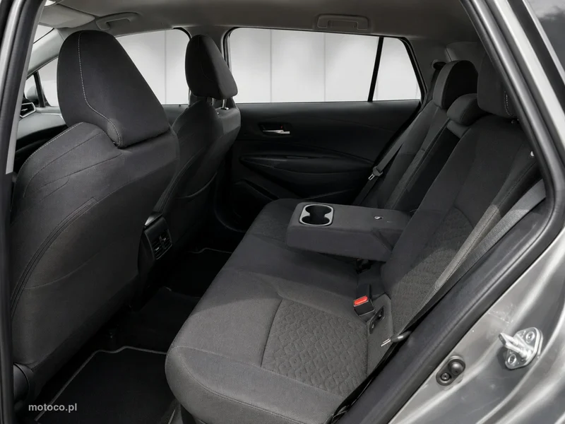 Toyota Corolla E210 11
