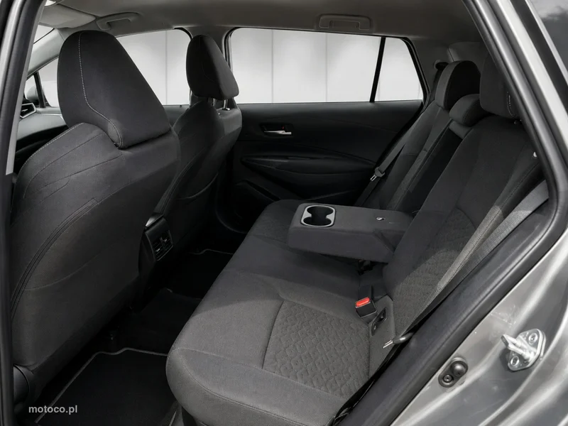 Toyota Corolla E210 10