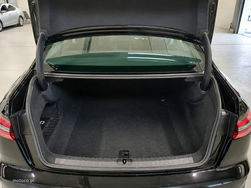 Audi A6 C8 12