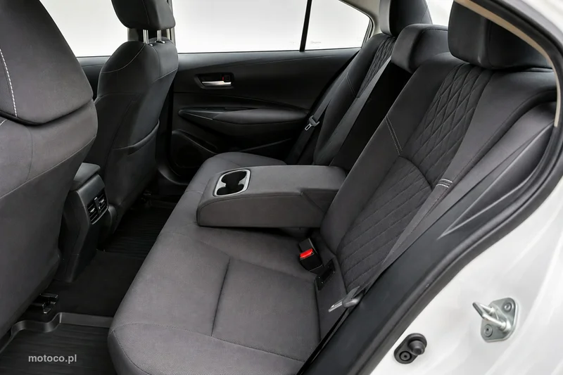 Toyota Corolla E210 11