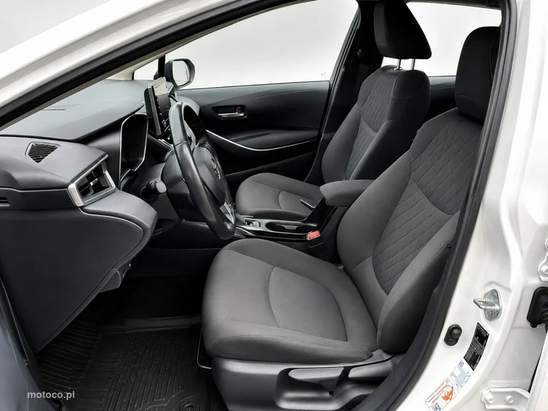 Toyota Corolla E210 9