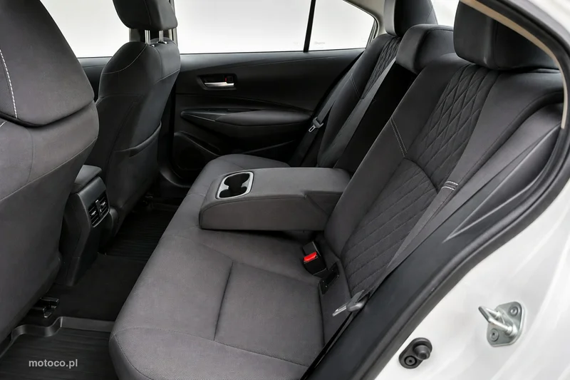 Toyota Corolla E210 11
