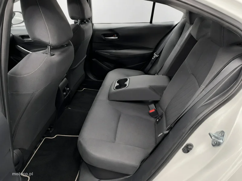 Toyota Corolla E210 10