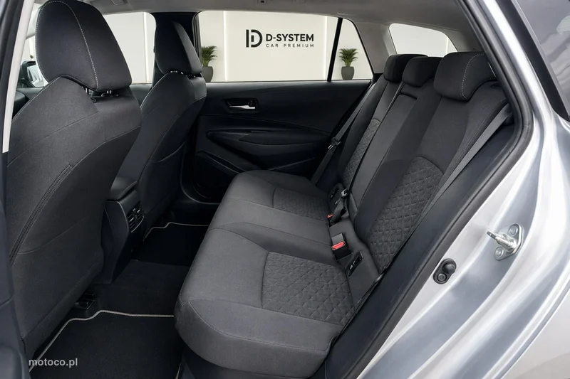 Toyota Corolla E210 7