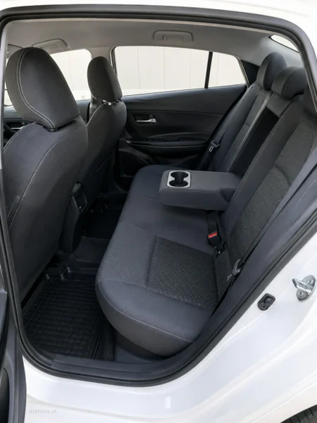 Toyota Corolla E210 21