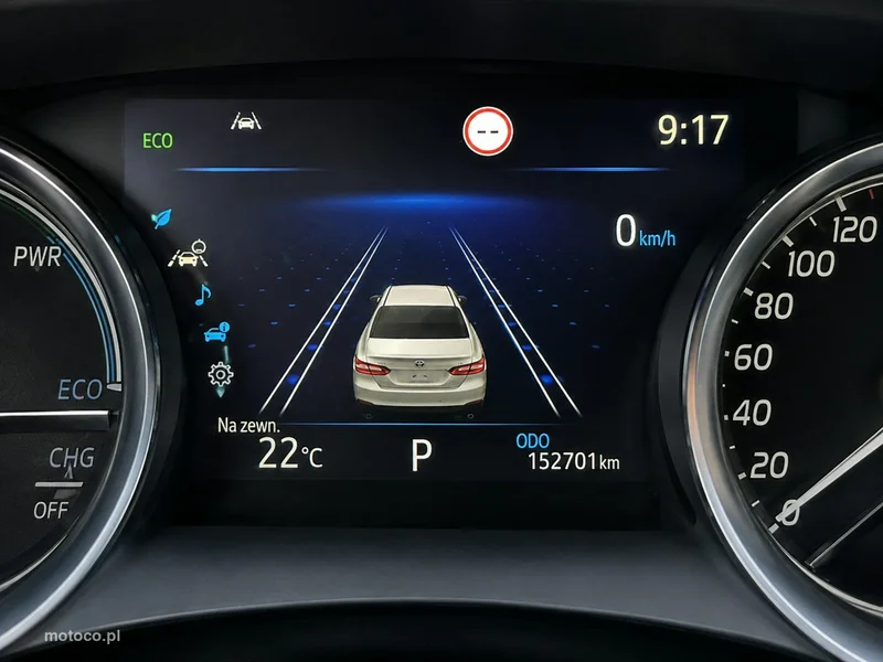 Toyota Camry XV70 9