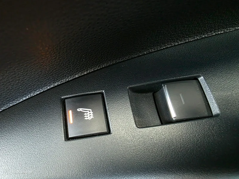 Toyota Corolla E210 11