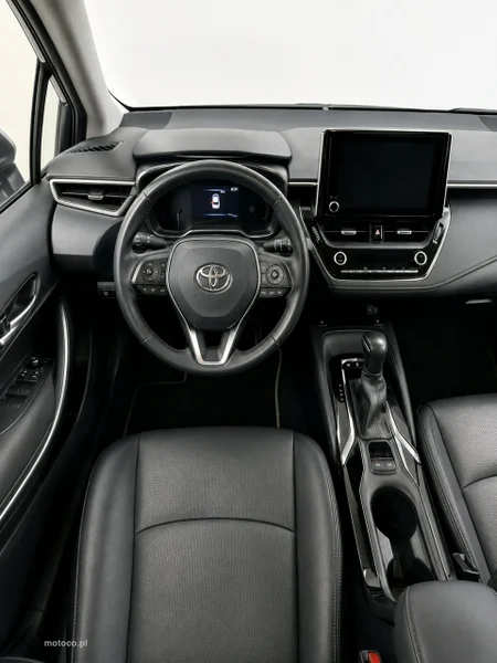 Toyota Corolla E210 6