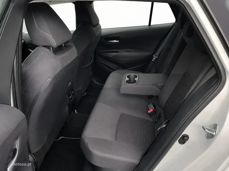 Toyota Corolla E210 7