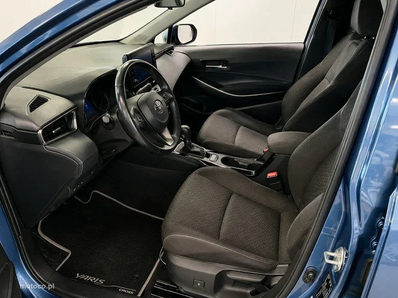 Toyota Corolla E210 5