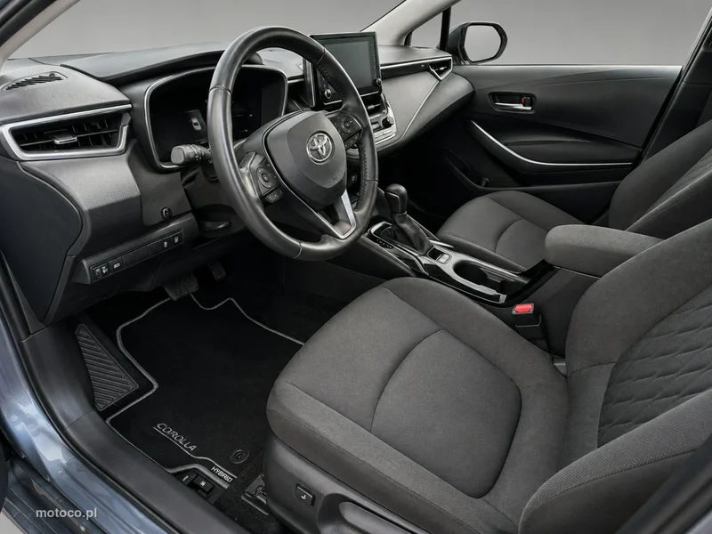 Toyota Corolla E210 20