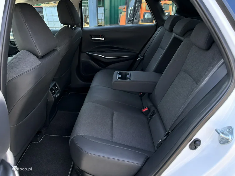 Toyota Corolla E210 11