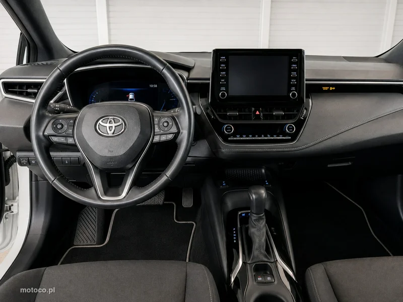 Toyota Corolla E210 8