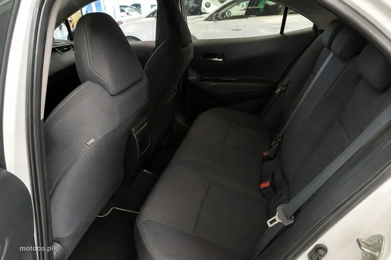Toyota Corolla E210 10