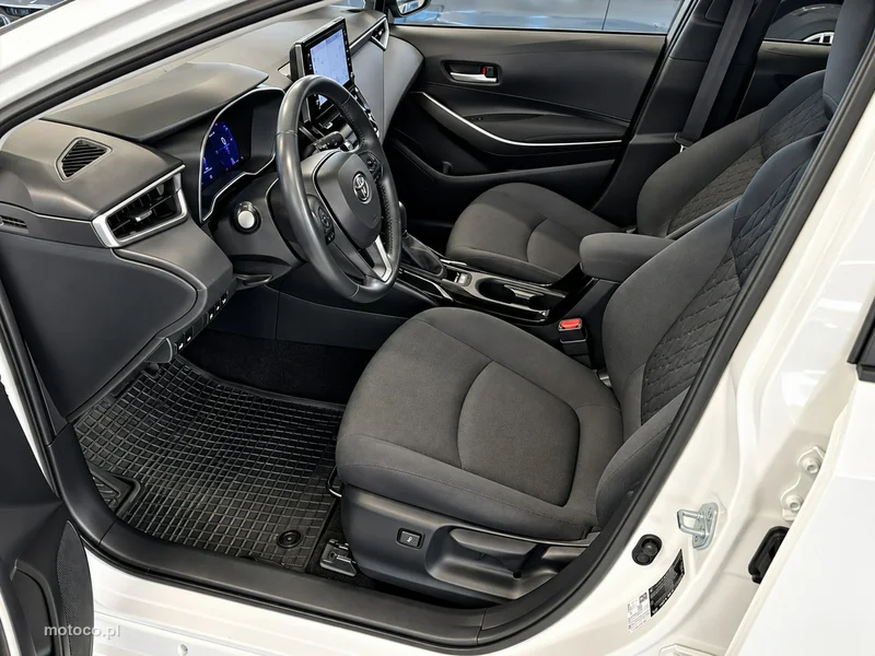 Toyota Corolla E210 8