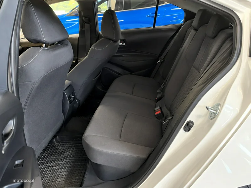 Toyota Corolla E210 9