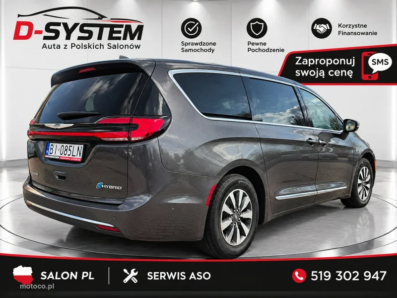 Chrysler Pacifica 11