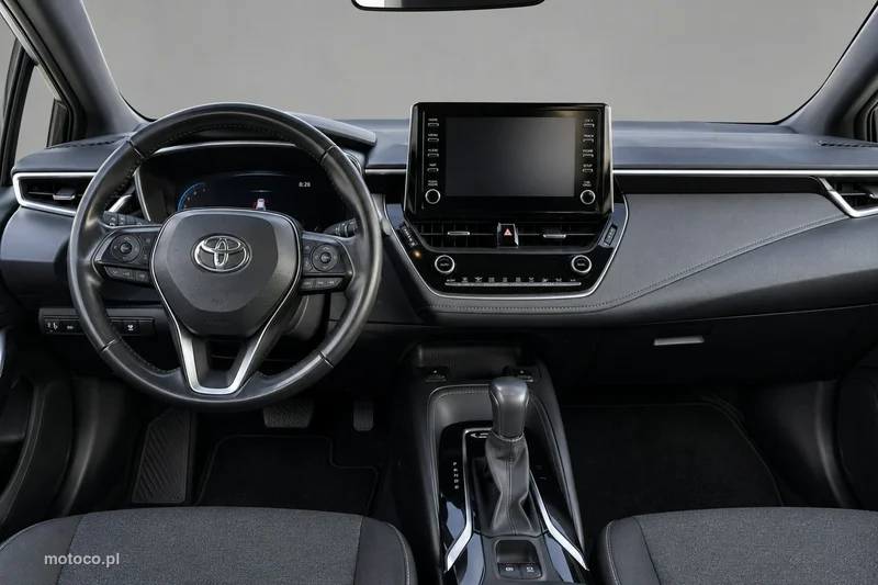 Toyota Corolla E210 23