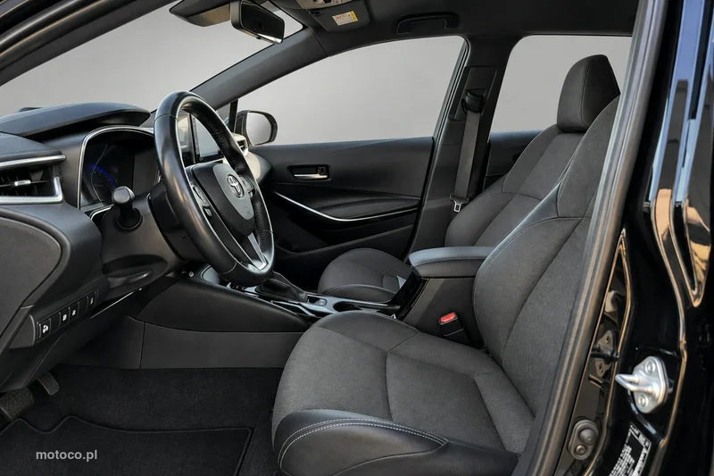Toyota Corolla E210 8