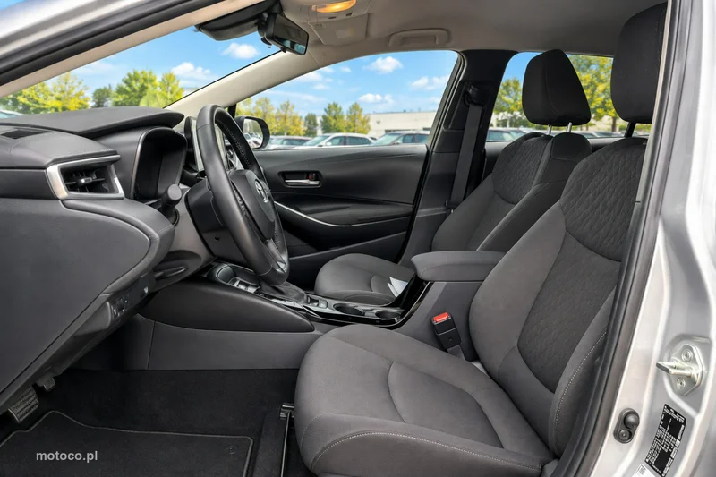 Toyota Corolla E210 7