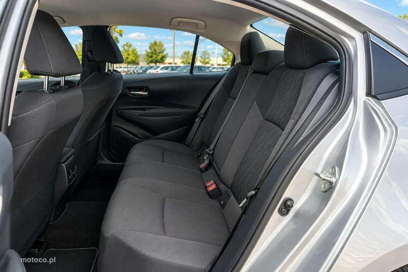 Toyota Corolla E210 8