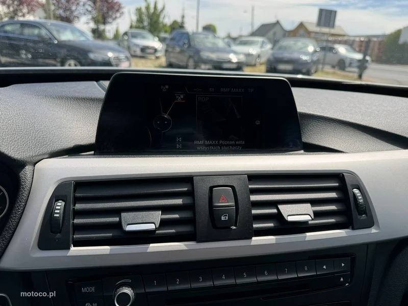 BMW Seria 3 F30 3GT 23