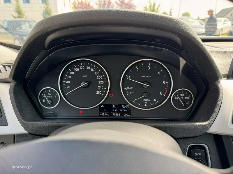 BMW Seria 3 F30 3GT 29