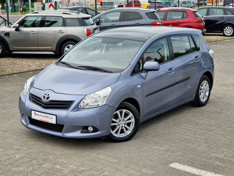 Toyota Verso 2