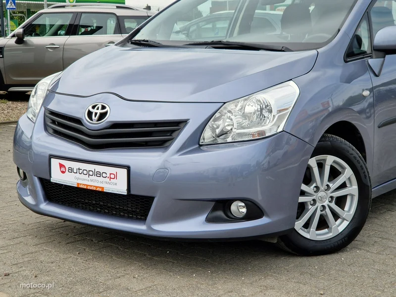 Toyota Verso 11