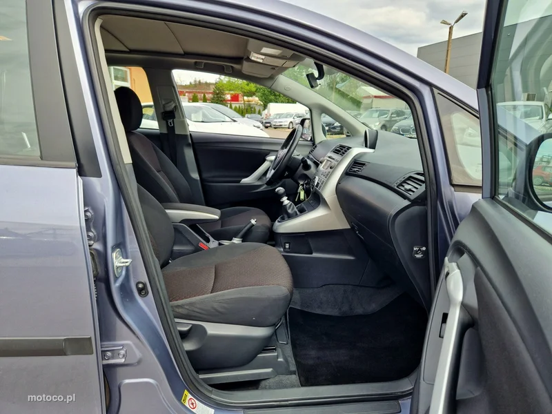 Toyota Verso 19