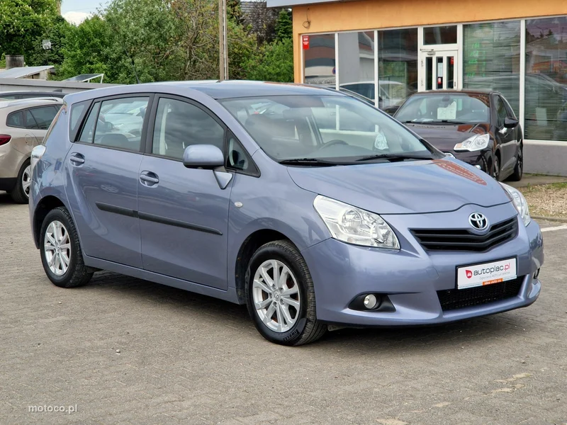 Toyota Verso 9