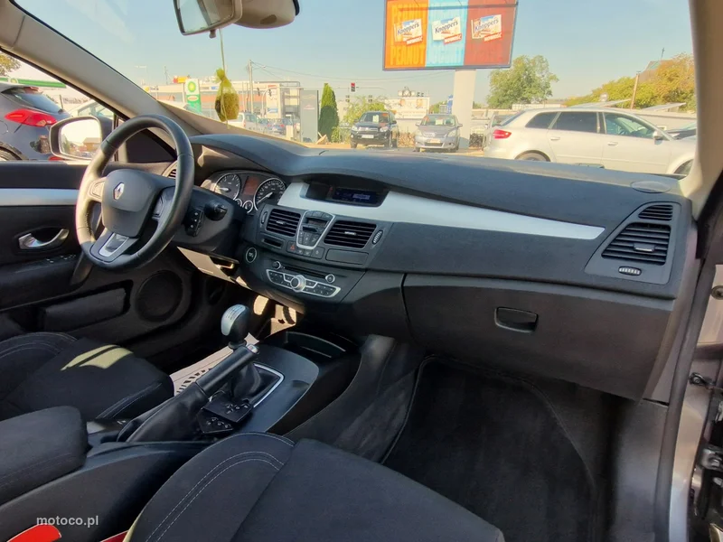 Renault Laguna III 18