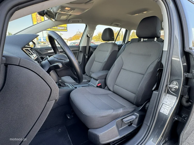 Volkswagen Golf VII 17