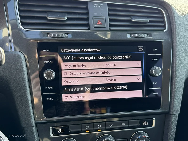 Volkswagen Golf VII 34