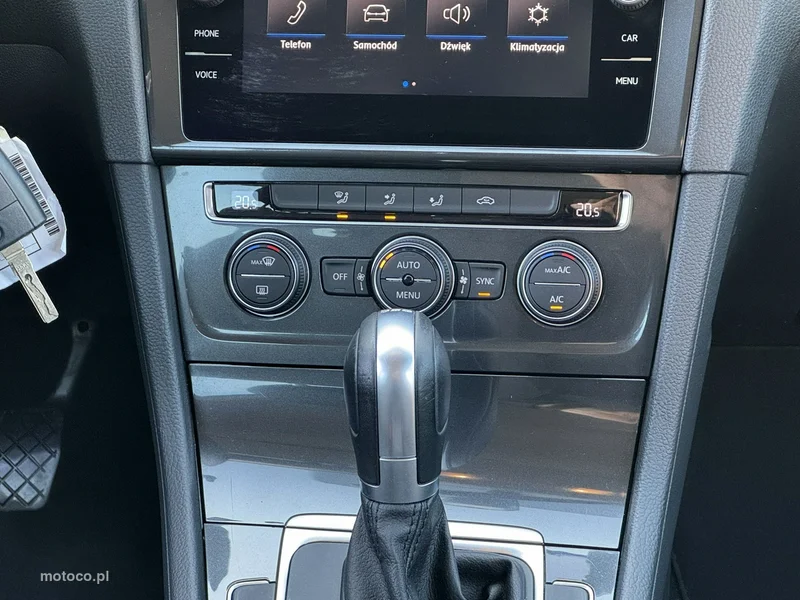 Volkswagen Golf VII 36