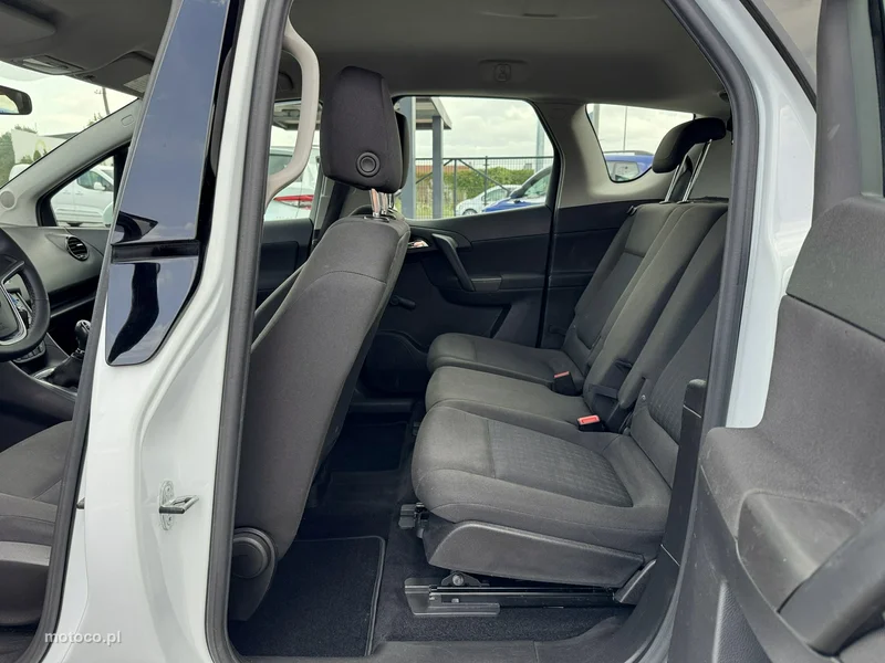 Opel Meriva B 22
