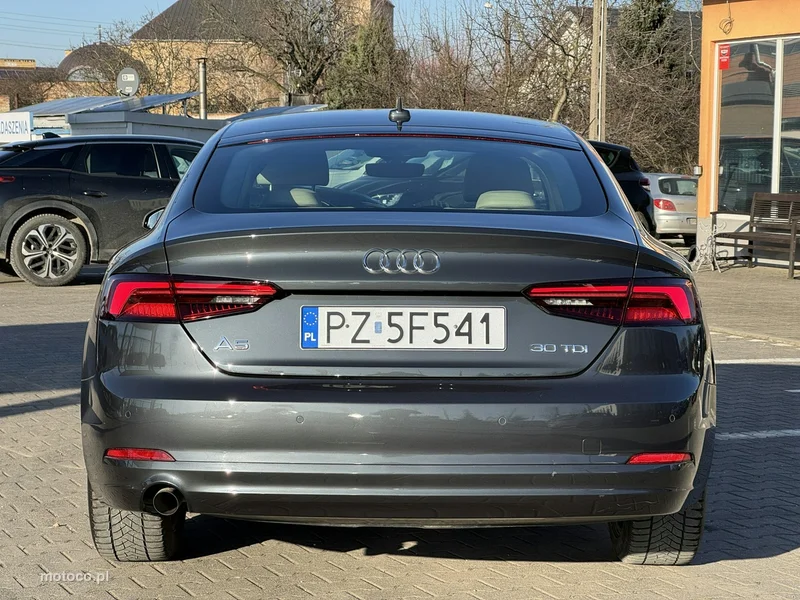 Audi A5 F5 6