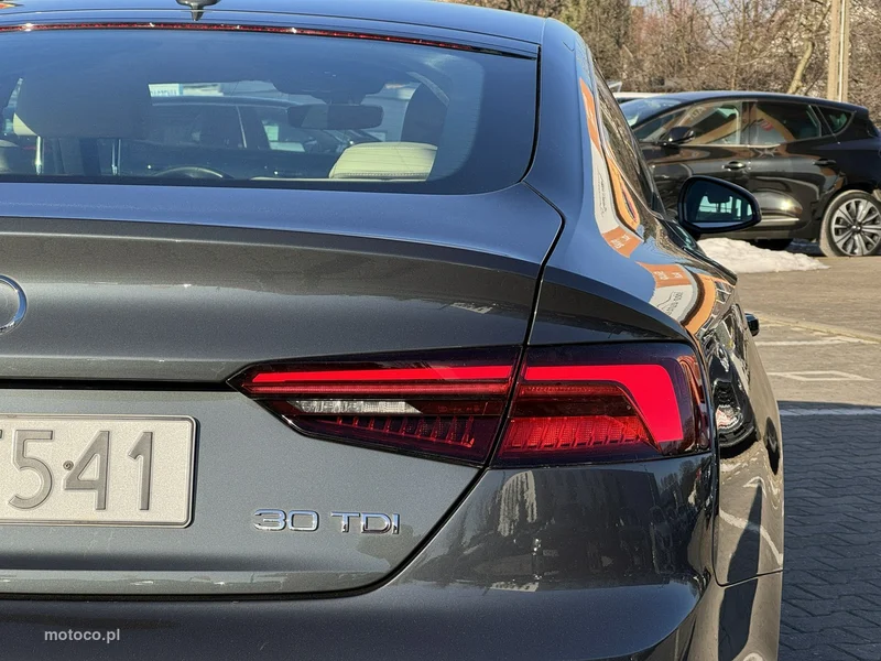 Audi A5 F5 7