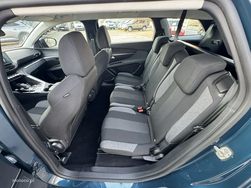 Peugeot 5008 17